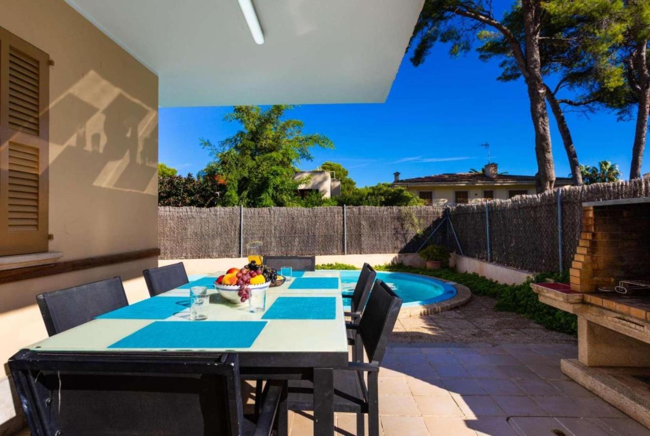 Cladera Villa *